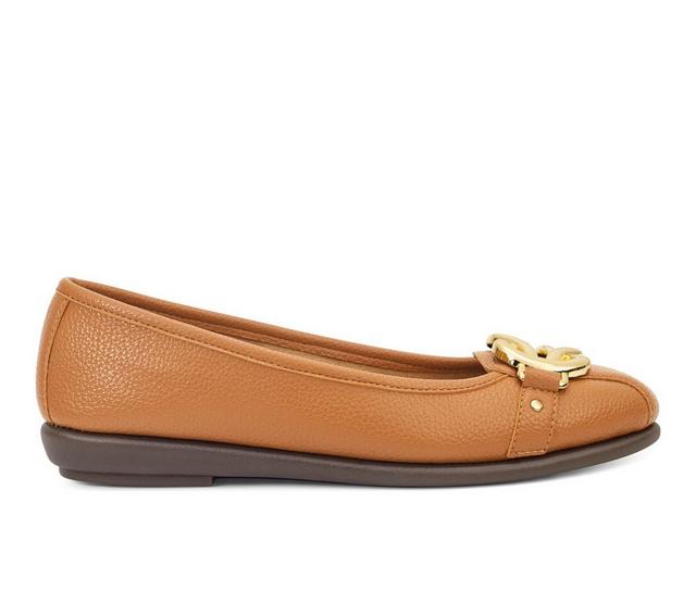 Women's Aerosoles Big Bet Flats in Tan color