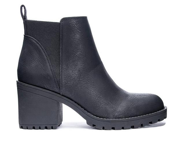 Women's Dirty Laundry Lido Lugged Chelsea Boots in Black color