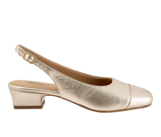 Women's Trotters Dea Pumps in Champagne II color