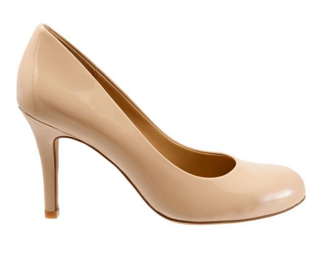 Women's Trotters Gigi Pumps in Nude color