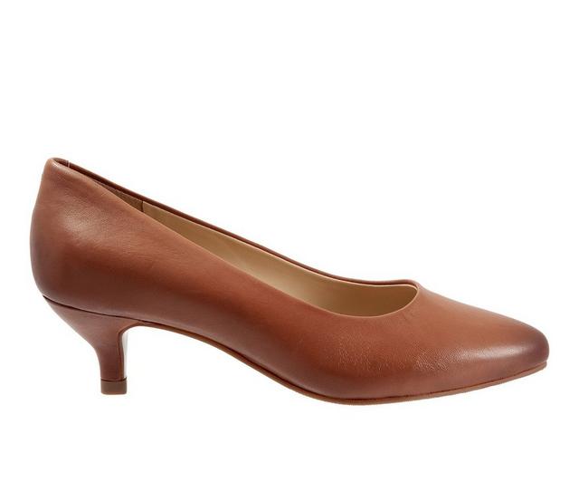 Women's Trotters Kiera Pumps in Luggage color