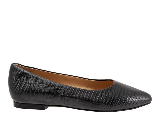 Women's Trotters Estee Flats in Black/Dark Grey color