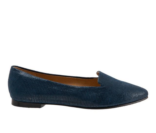 Women's Trotters Harlowe Flats in Navy color
