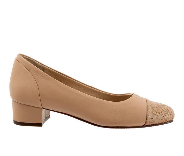 Women's Trotters Daisy Pumps in Nude Snake color