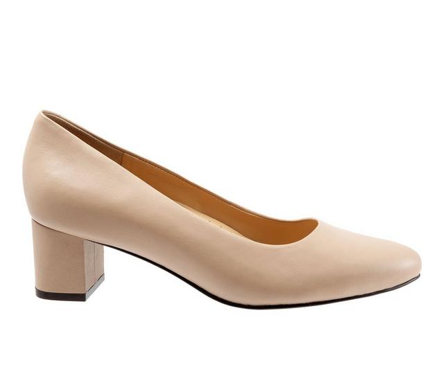 Women's Trotters Kari Pumps in Nude color