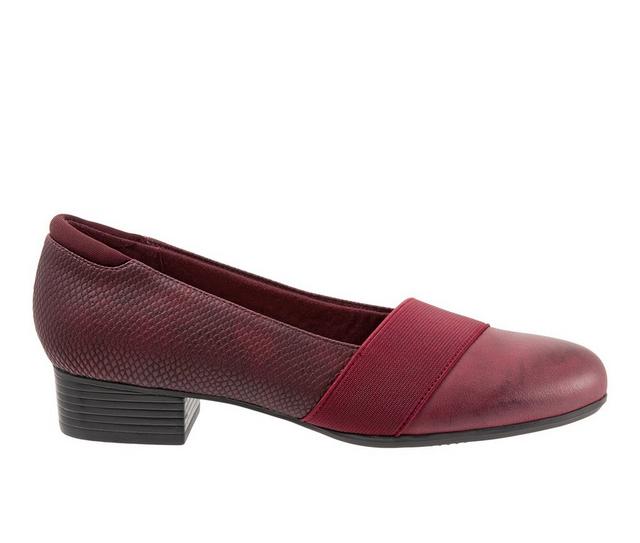 Women's Trotters Melinda Pumps in Burgundy color