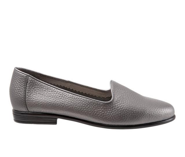 Women's Trotters Liz Tumbled Flats in Pewter color