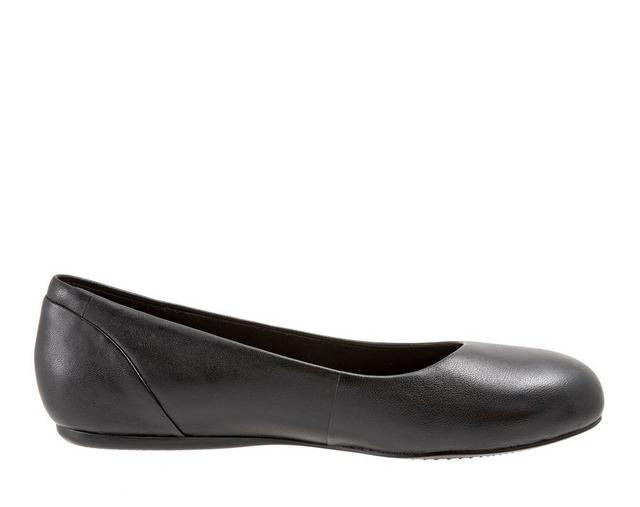 Women's Softwalk Sonoma Flats in Black color