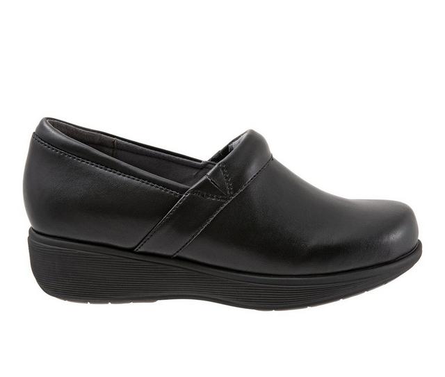 Women's Softwalk Meredith Sport Clogs in Black color