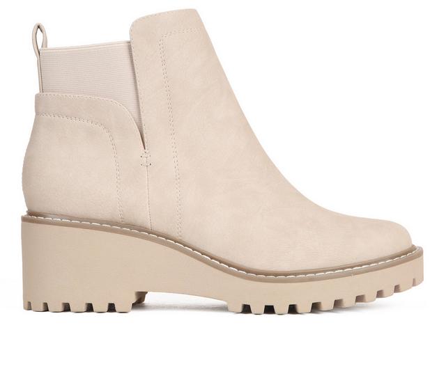 Women's DV BY DOLCE VITA Rielle Chelsea Boots in Dune color