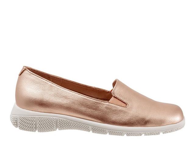 Women's Trotters Universal Slip-On Shoes in Rose Gold Metal color