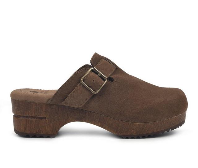 Women's White Mountain BeHold Clogs in Chestnut Suede color