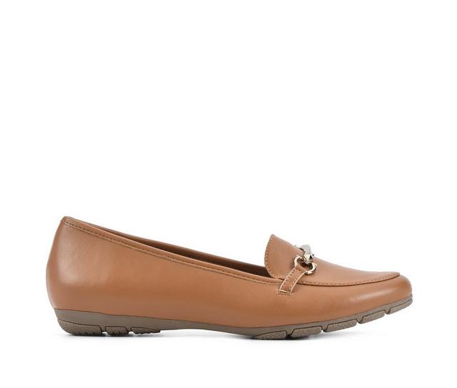 Women's Cliffs by White Mountain Glowing Loafers in Tan Smooth color