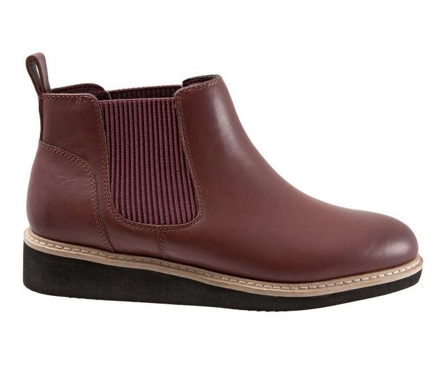 Women's Softwalk Wildwood Chelsea Boots in Dark Brown color