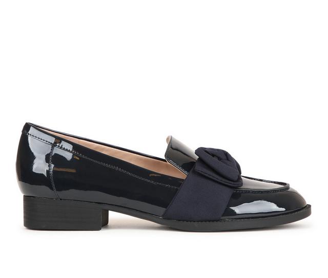 Women's Bandolino Lindio Flats in Navy Patent color