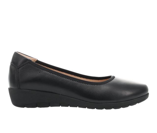 Women's Propet Yara Flats in Black color