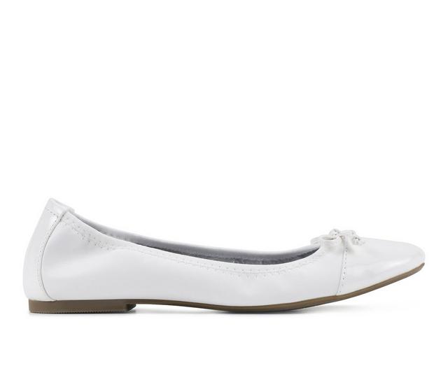 Women's White Mountain Sunnyside II Flats in Wht/Wht Patent color