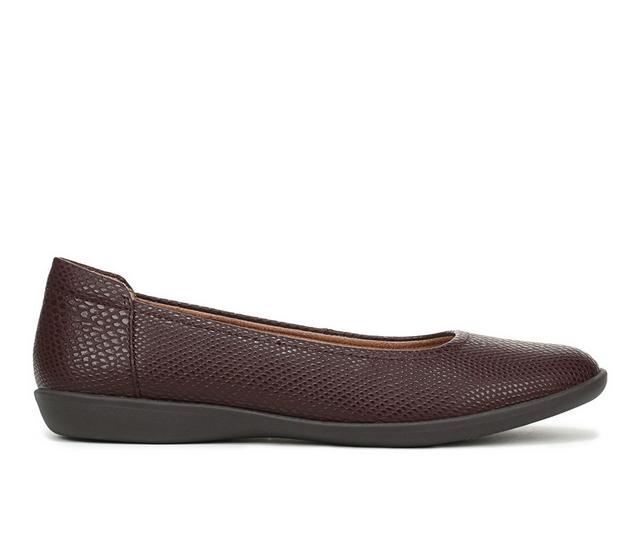 Women's Naturalizer Flexy Flats in Maroon color