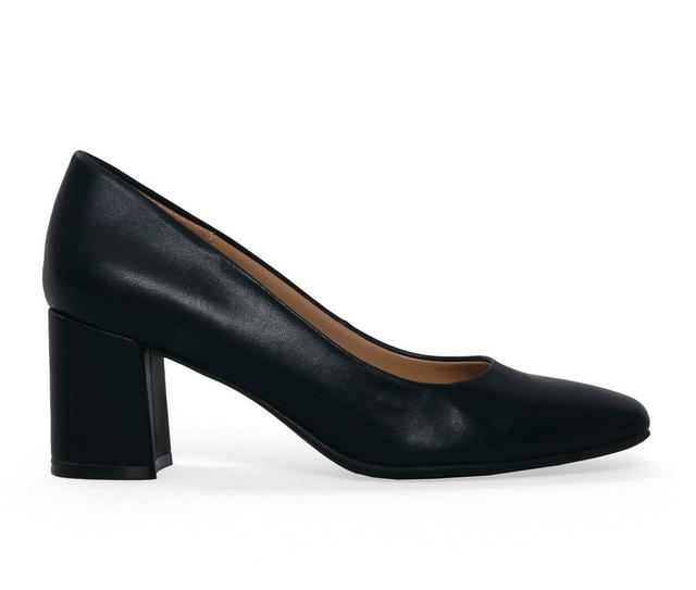 Women's Naturlizer Warner Pumps in Black color