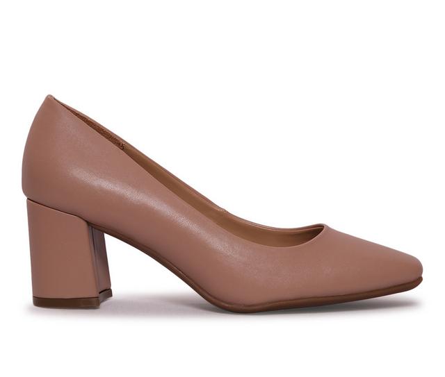 Women's Naturlizer Warner Pumps in Nude color