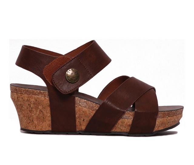 Women's Pierre Dumas Chantal 4 Wedges in Whiskey color