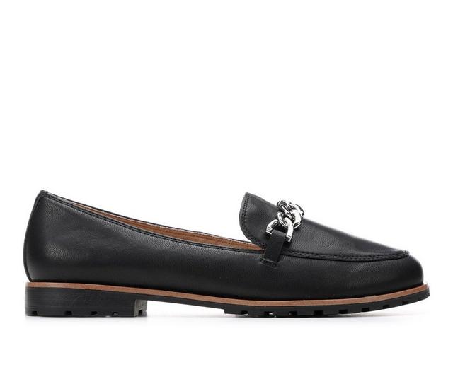 Women's Me Too Colby Loafers in Black color