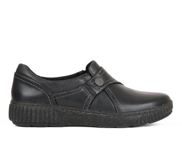 Women's Clarks Caroline Pearl Shoes in Black Leather color