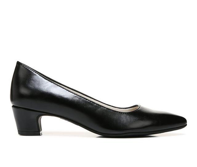 Women's LifeStride Minx Pumps in Black Smooth color