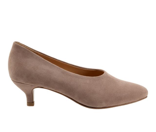 Women's Trotters Kimber Pumps in Taupe color