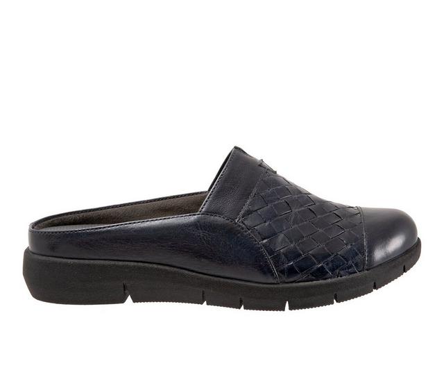 Women's Softwalk San Marcos II Clogs in Navy color