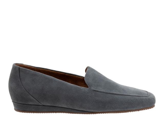 Women's Softwalk Vista Loafers in Smoke Suede color