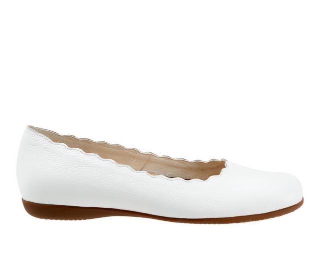 Women's Trotters Sabine Flats in White color