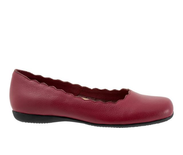 Women's Trotters Sabine Flats in Sangria color
