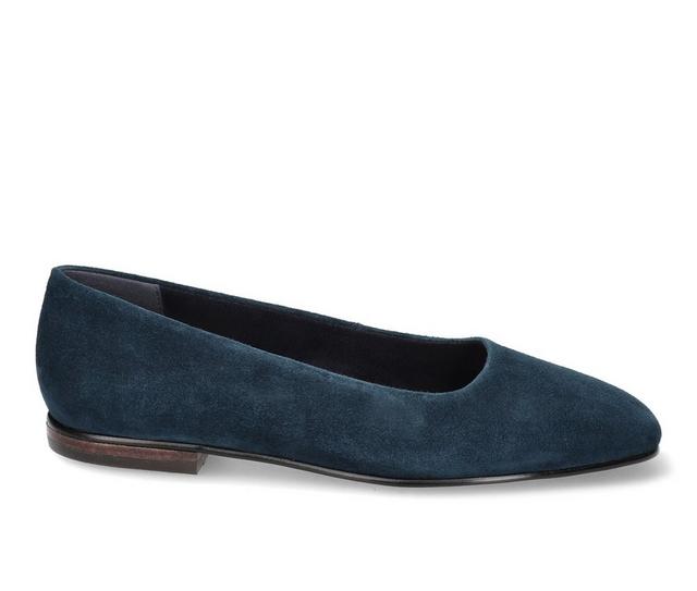 Women's Bella Vita Kimiko Flats in Navy Suede color
