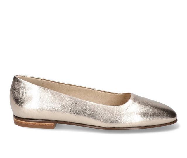 Women's Bella Vita Kimiko Flats in Champagne color