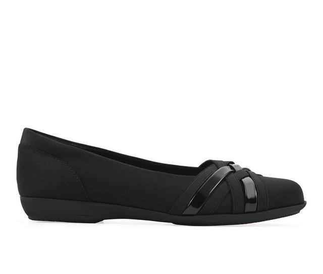 Women's Cliffs by White Mountain Chic Flats in Black color