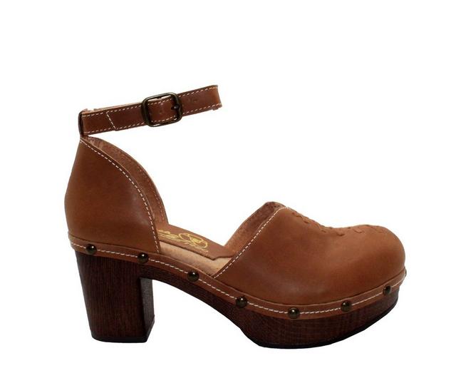 Women's SBICCA Donerail Block Heel Clogs in Tan color