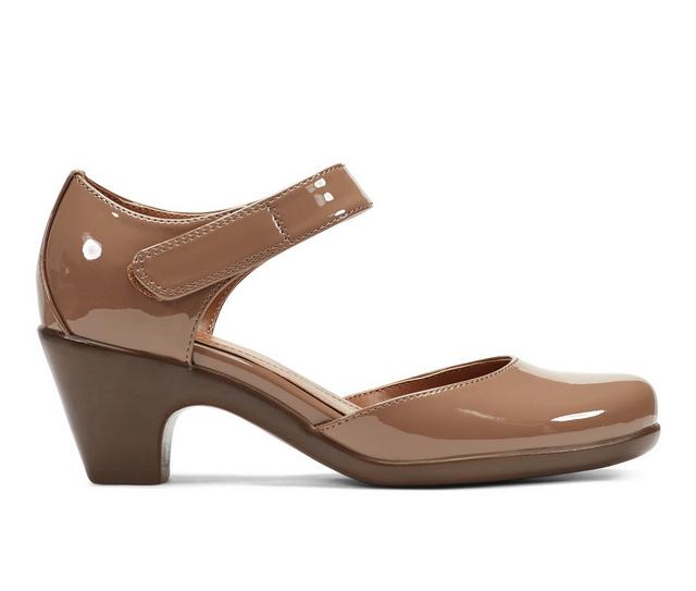 Women's Easy Spirit Casity Pumps in Light Natural color