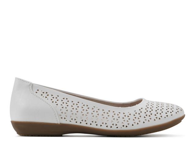 Women's Cliffs by White Mountain Cindy Flats in White Smooth color