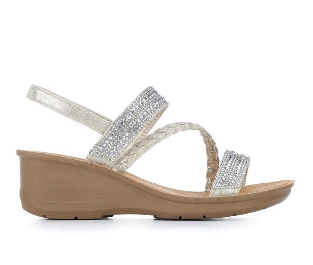 Women's Daisy Fuentes Dulce Sandals in Gold color