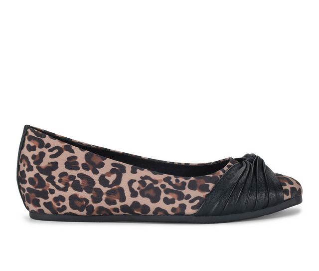 Women's Baretraps Chainey Flats in Brown multi color