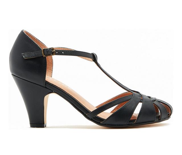 Women's Chelsea Crew Sergi Pumps in Black color