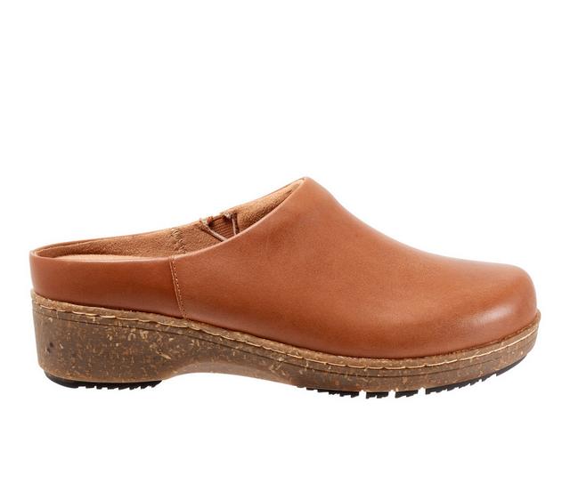 Women's Softwalk Arvada Clogs in Luggage color