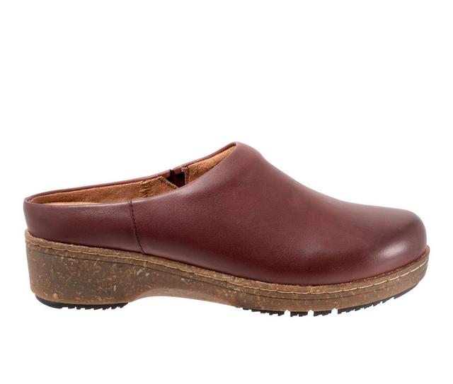 Women's Softwalk Arvada Clogs in Dark Cherry color