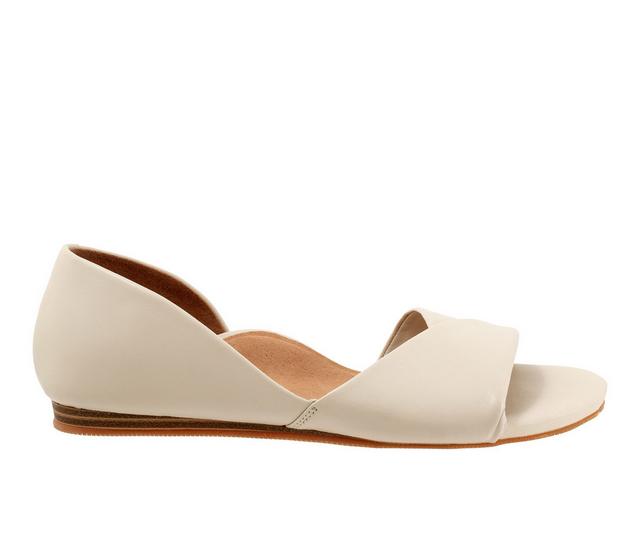 Women's Softwalk Cypress Sandals in Ivory color