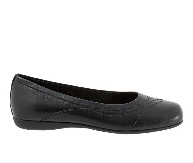 Women's Trotters Sasha Flats in Black color