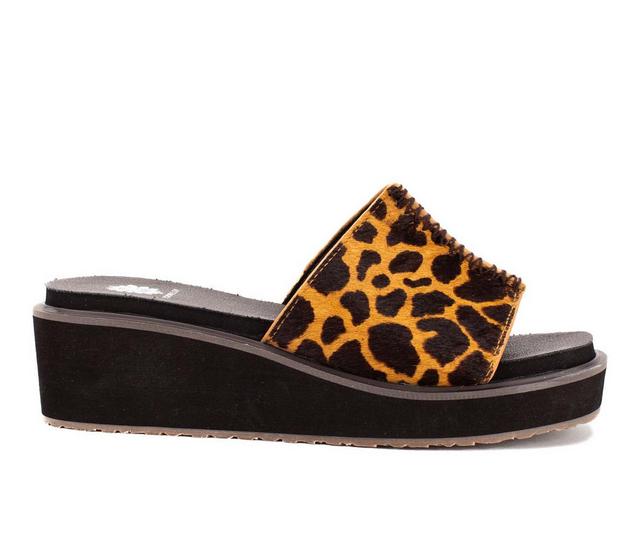 Women's Yellow Box Alley Sandals in Brown color