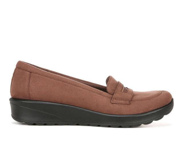 Women's BZEES Gamma Shoes in Brown color