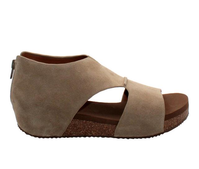 Volatile Gainsbourg Wedges in Sand color