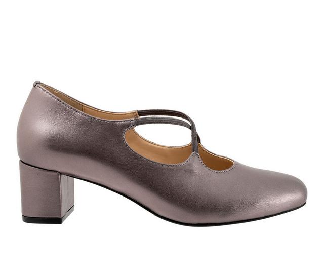 Women's Trotters Demi Pumps in Pewter color